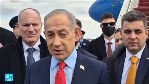 ترامب يهدد بتغيير النظام في إيران وسط تصعيد نووي