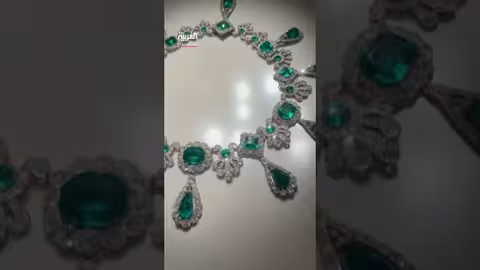 سرقة مجوهرات من متحف اللوفر في باريس... واستعادة التاج