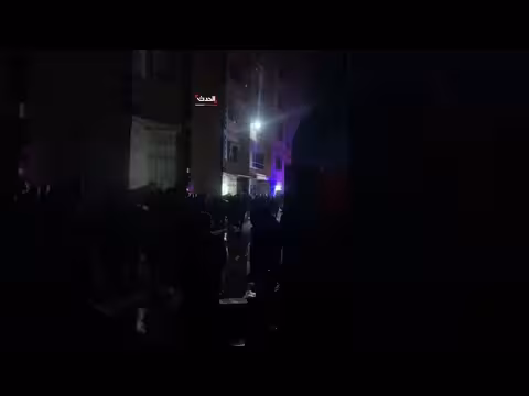 غارة إسرائيلية تستهدف شقة في مخيم البداوي اللبناني وتُشعل النيران