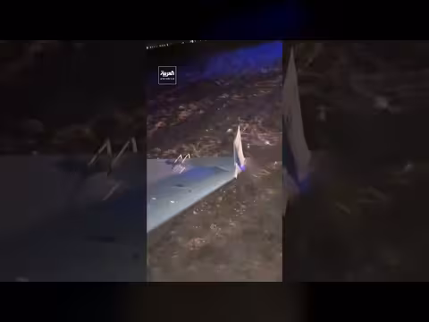 مشاهد لمسيرة سقطت في حقل نفطي جنوب العراق