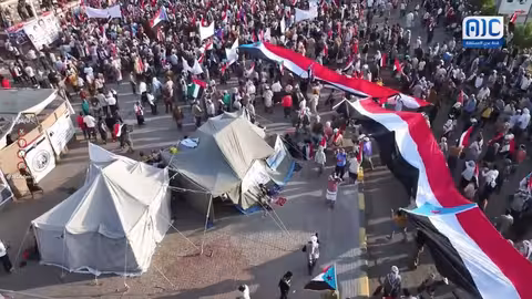 أبين: حشود تطالب بإعلان دولة الجنوب العربي