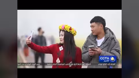 ازدهار الزهور يجذب السياح خلال عطلة عيد الربيع في الصين