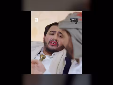 عبدالملك يهرب من محاضرة بسبب قصف. . مشهد كوميدي ساخر