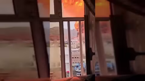 صنعاء: انفجار مدو وقصف صهيوني يزلزل العاصمة المحتلة