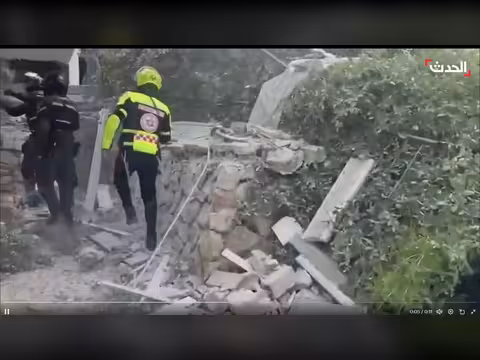 سقوط شظايا صاروخ عنقودي على منطقة رامات غان في تل أبيب