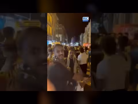 مسيرة حاشدة في كريتر تنديداً بالأوضاع المعيشية