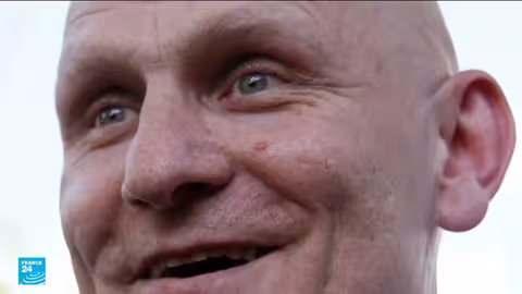 بيلاروسيا تفرج عن سجينين بارزين بعد محادثات مع مبعوث ترامب