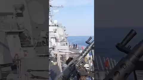 الجيش الأمريكي يسقط مسيرة إيرانية قرب حاملة الطائرات "أبراهام لينكولن"