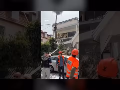 أضرار في رمات غان بعد سقوط شظايا صواريخ إيرانية