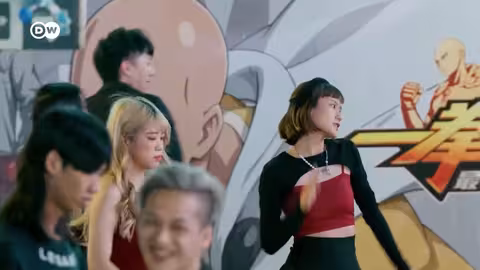 حرب الهواتف الذكية: العولمة، التنافس، وتأثير التكنولوجيا