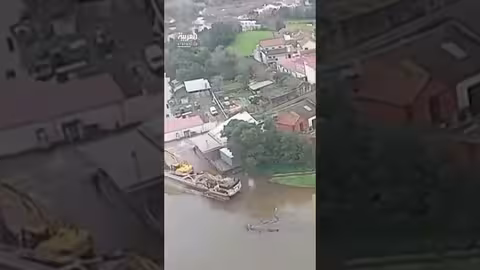 العاصفة "كريستين" تغمر مناطق واسعة وتُخلّف قتلى في نهر فوغا