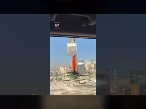 انفجارات تهز طهران عقب ضربات إسرائيلية - أمريكية