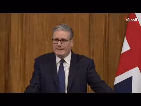 رئيس الوزراء البريطاني: عالم متقلب اليوم