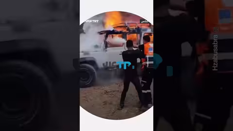 مستوطنون إسرائيليون يحرقون سيارات في بلدة بيتا بالضفة الغربية