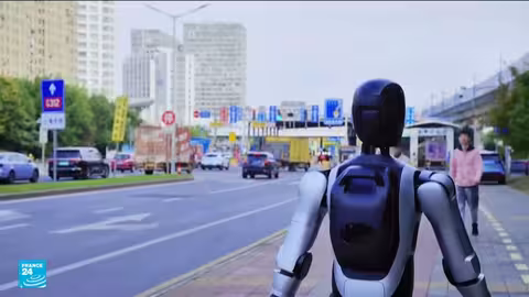 روبوت صيني يحقق رقمًا قياسيًا عالميًا في السير لمسافة 100 كم