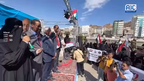 حشد نسائي في المكلا يطالب بإعلان دولة الجنوب العربي