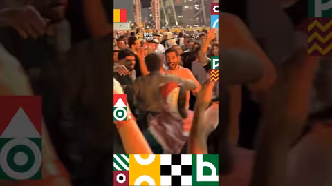 احتفالات الجماهير العراقية بفوزها على البحرين في كأس العرب