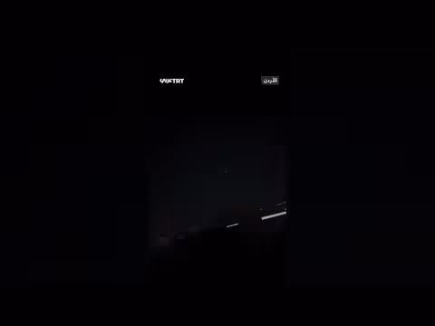 صور حصرية: صواريخ إيرانية في سماء عمان متجهة لإسرائيل