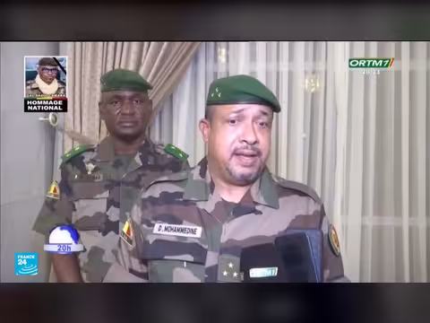 مالي تدفن وزير الدفاع وسط غارات على كيدال