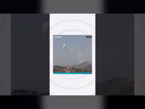 الاحتلال الإسرائيلي يشنّ غارات بقنابل فوسفورية في لبنان