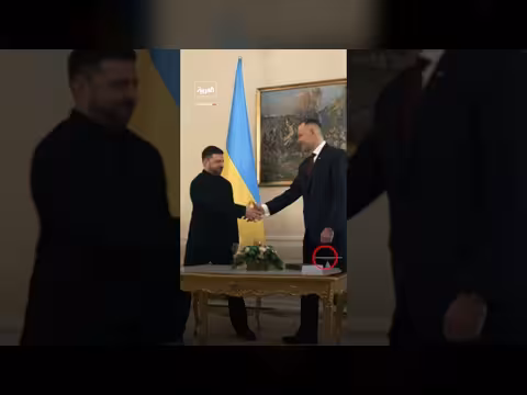 بولندا تجرّد زيلينسكي من أرفع وسام