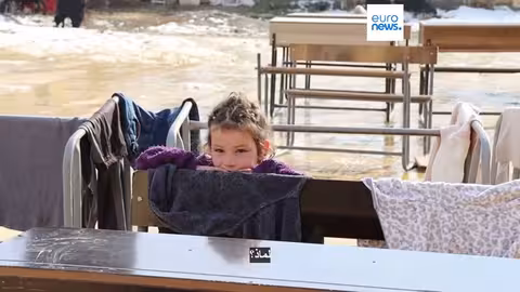 نازحون أكراد في كوباني يروون معاناتهم