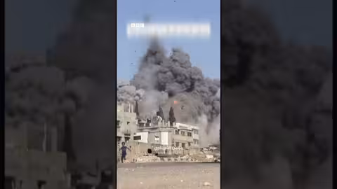 رد فعل طفلة من غزة لحظة القصف