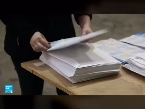 الفرنسيون إلى صناديق الاقتراع في الجولة الأولى من الانتخابات البلدية