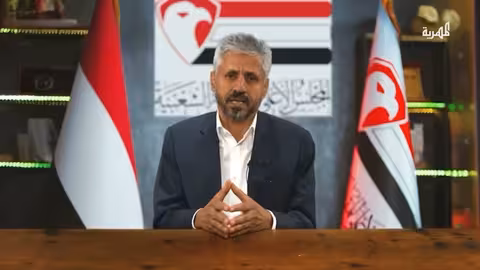 الشيخ حمود المخلافي يشيد بدور المرأة في تعز خلال الحرب