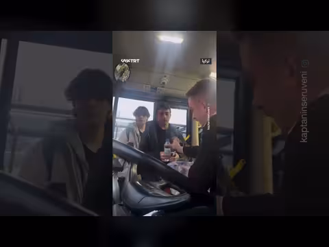 سائق حافلة يقدم وجبة إفطار مجانية لركاب في تركيا