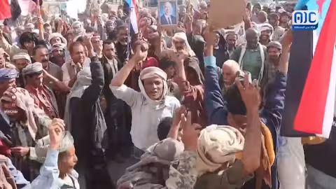 مسيرة المحفد تندد بالعدوان السعودي