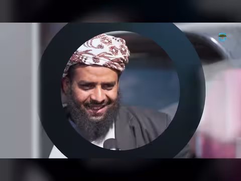 سائق بلطجي يضرب راكب بسبب الأجرة