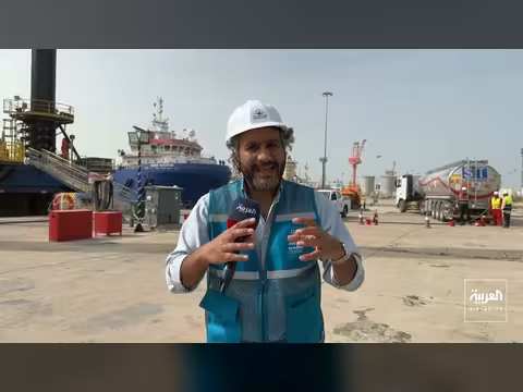 العربية ترصد عمليات صيانة السفن العالقة في الخليج