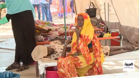 عاصفة غبار تجتاح مهرجان الرجل المحترق وتفاعل الرواد.