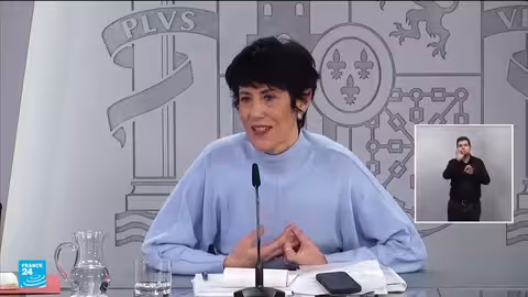 إسبانيا: مسودة مرسوم لتسوية أوضاع 500 ألف مهاجر