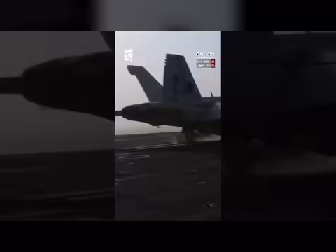 قيادة مركزية أمريكية تنشر صور مقاتلات من حاملة طائرات