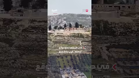 شاحنات إسرائيلية تحمل بيوتا إلى مستوطنة جنوب جنين