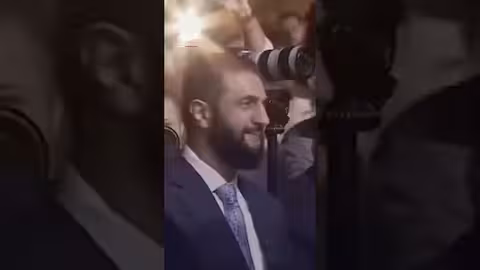 طفلة سورية تلقي قصيدة للرئيس أحمد الشرع في إدلب