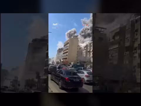 الجيش الإسرائيلي يشن غارة على كورنيش المزرعة