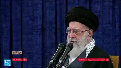 خامنئي يحذر من قدرة إيران على إغراق حاملات الطائرات الأمريكية