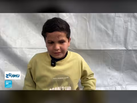 طفل كفيف في غزة يثبت إرادة التعلم