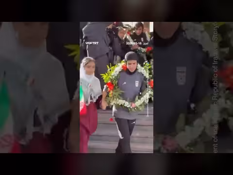 استقبال حافل بمنتخب إيران للسيدات بالزهور في تركيا