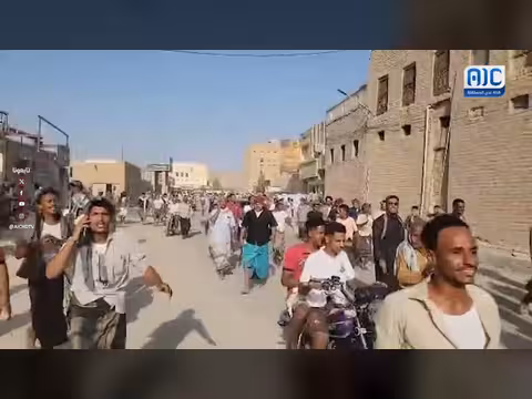 مسيرة حاشدة من جولة الشهيد بن حبريش