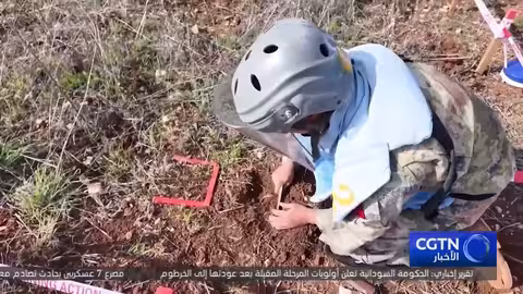 جندى القبعات الزرقاء الصينيون يبدأون مهمة إزالة الألغام على الحدود اللبنانية الإسرائيلية