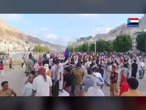 القوات المدعومة سعوديًا في حضرموت تطلق النار على المتظاهرين