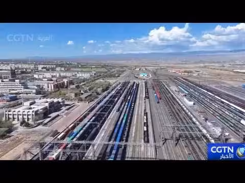 زيادة حركة القطارات عبر منفذ ألاتاو الحدودي