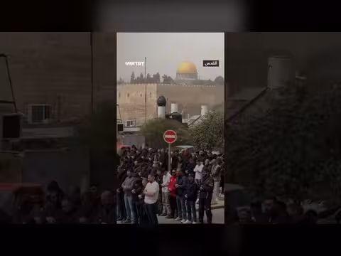 صلاة الجمعة بعيداً عن الأقصى