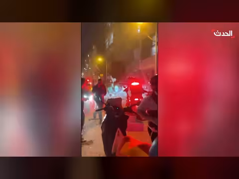 سقوط شظايا صاروخية في تل أبيب بعد إطلاق من إيران