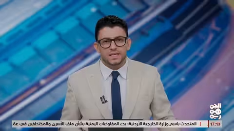 اعتداء حوثي على فنان شعبي وتدمير آلته الموسيقية في عمران