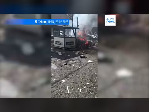 إيران: مشاهد للدمار بعد غارات أمريكية وإسرائيلية على مدرسة ومناطق في طهران